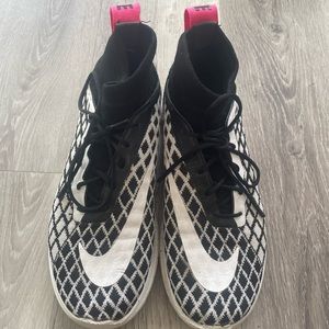 Nike soccer shoes FC size 8